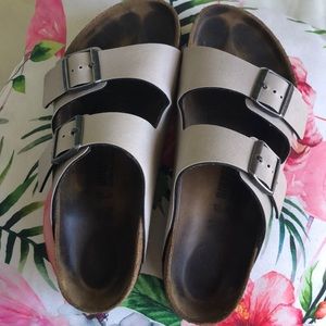 Lightly used Birkenstock Arizona sandals!